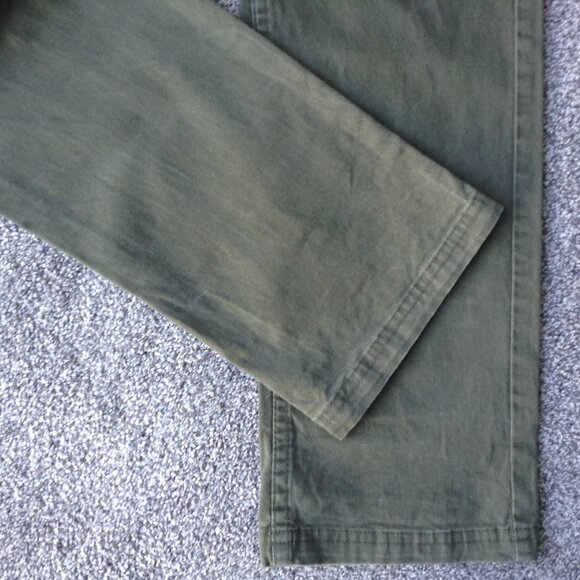 ⭐OAKLEY’S REGULAR FIT PANTS in Olive, size 33 x 32⭐ - Picture 5 of 6
